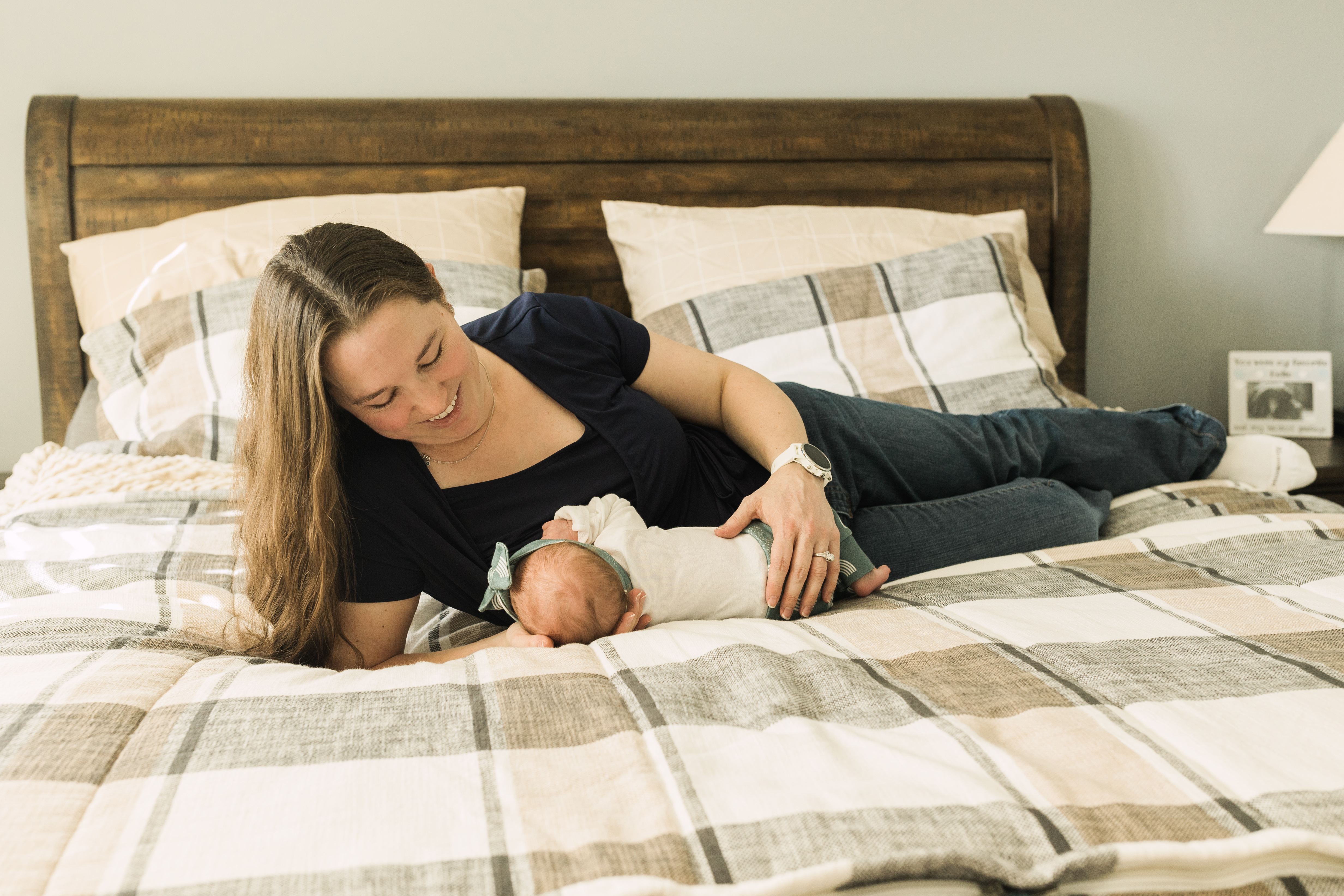 The Focus Like A Mother founder's parent brain fog journey. A photo of her with her daughter.